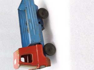 Игрушка ,, грузовик ,, СССР цена 500 руб .